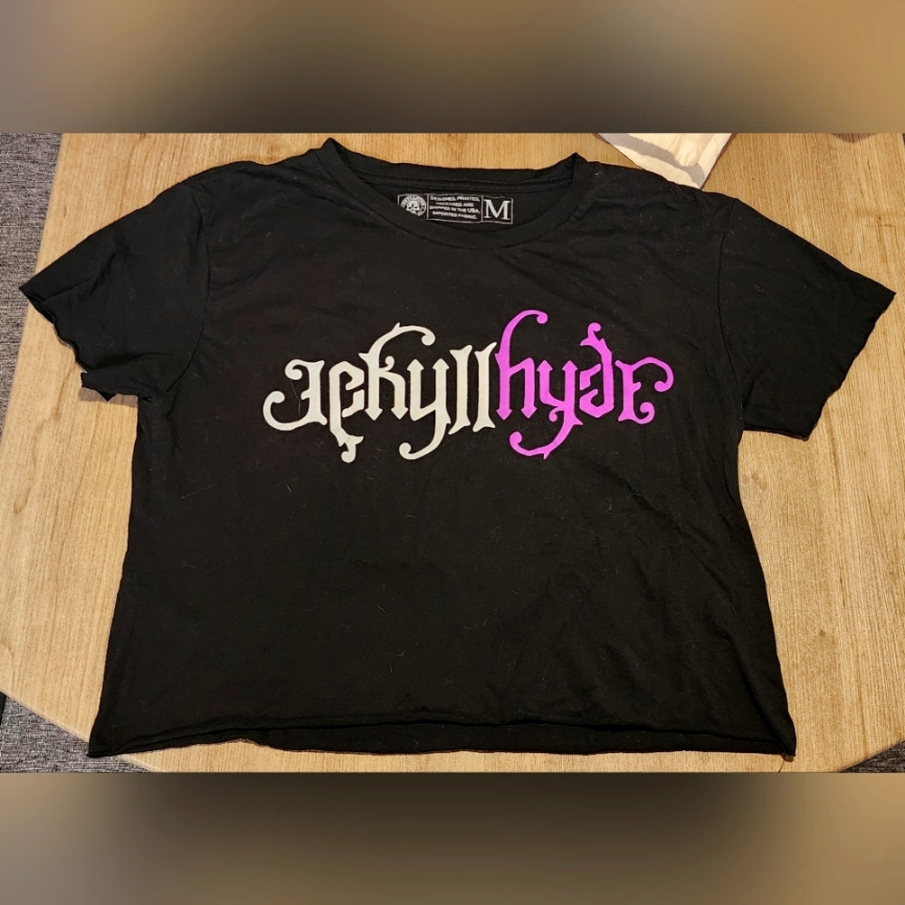 Jekyllhyde M crop shirt